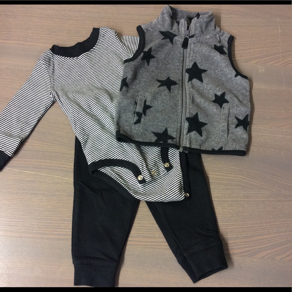 Cute Carter’s Baby Boy Set 9M Clothes
